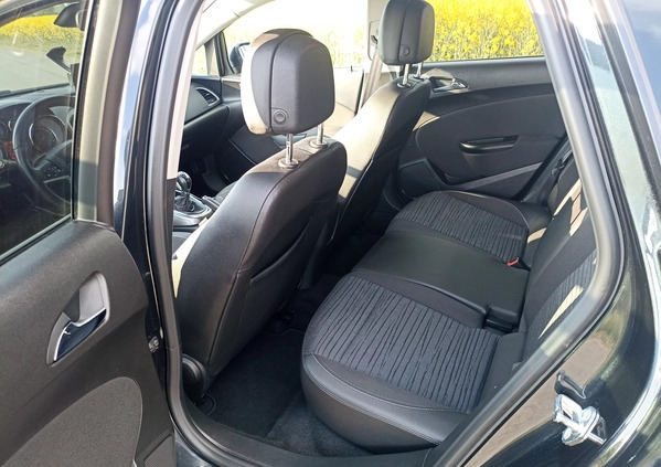 Opel Astra cena 33000 przebieg: 131000, rok produkcji 2015 z Bukowno małe 154